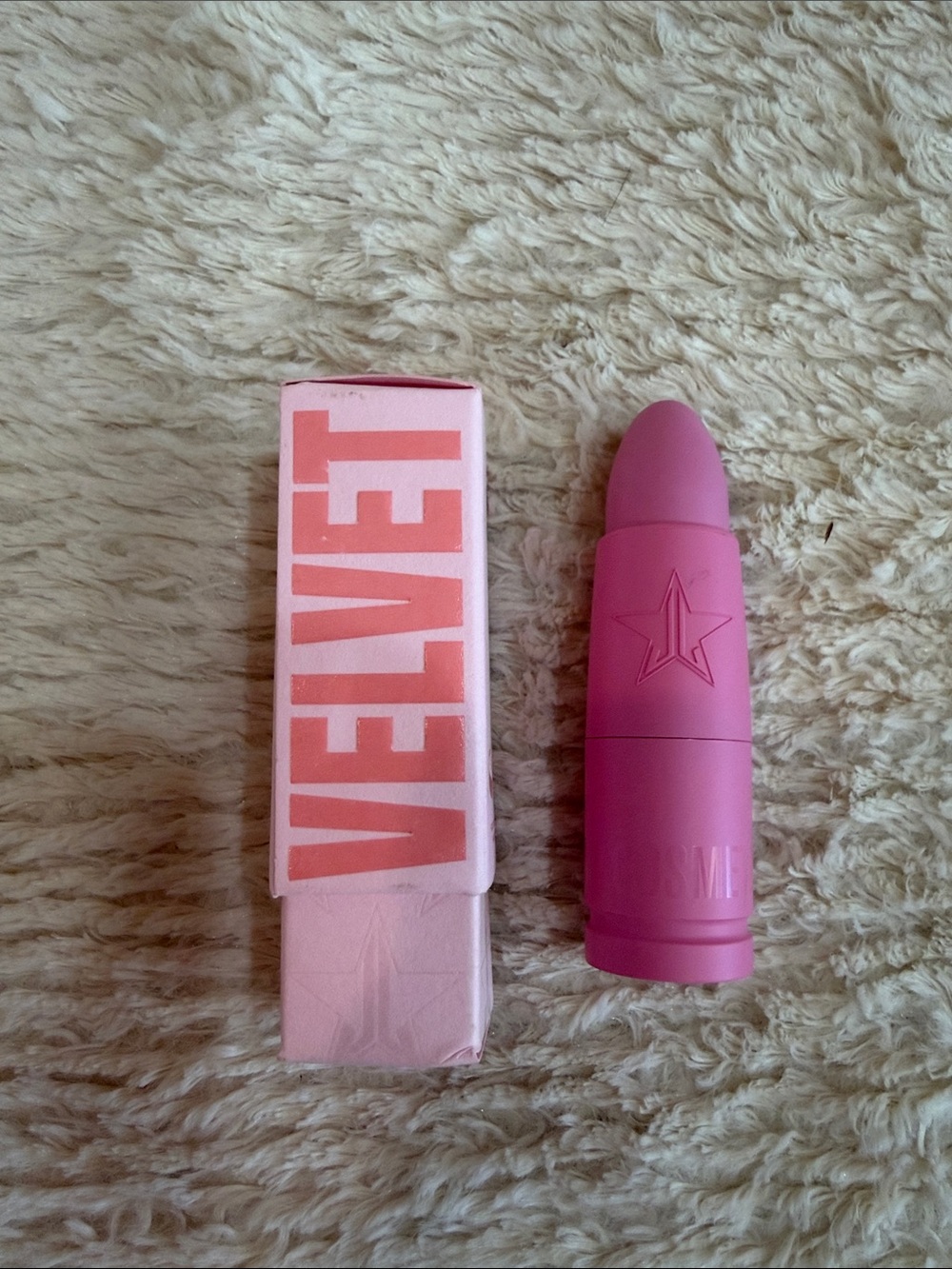 Jeffree Star Pink Velour Bullet Lipstick
Red Affair